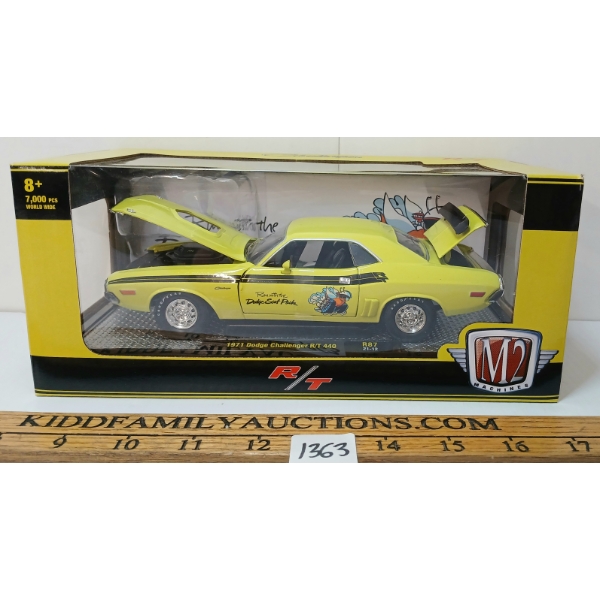 M2 1957 DODGE CHALLENGER R/T 440 DIECAST MODEL