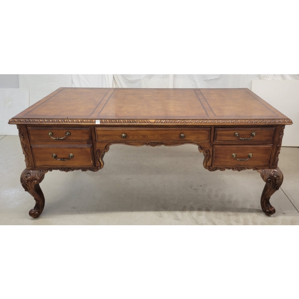 SOLID OAK HOOKER FURNITURE FRENCH STYLE WRITING DESK 