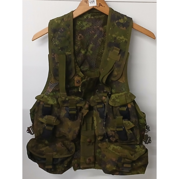 TACTICAL VEST