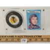 Image 2 : 1979 OPC NHL BOBBY HULL WINNIPEG JETS CARD & CHICAGO BLACKHAWKS PUCK - AUTOGRAPHED