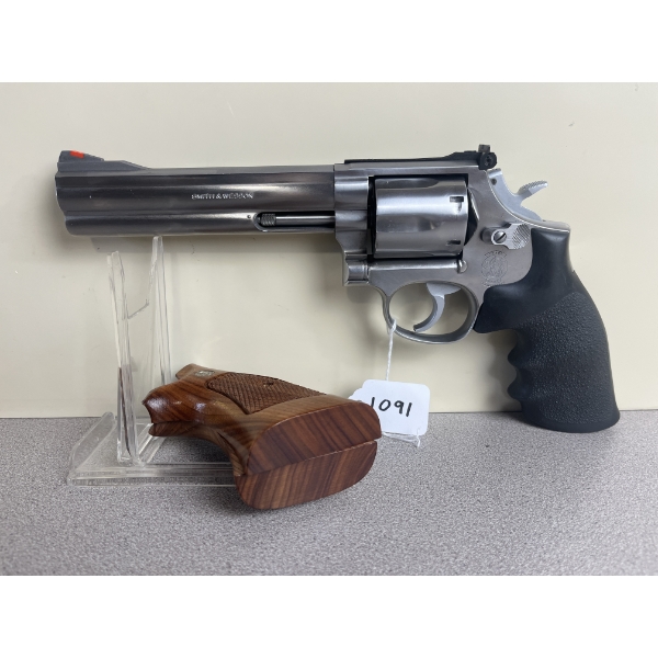 SMITH & WESSON MODEL 686-3 IN .357 MAG 