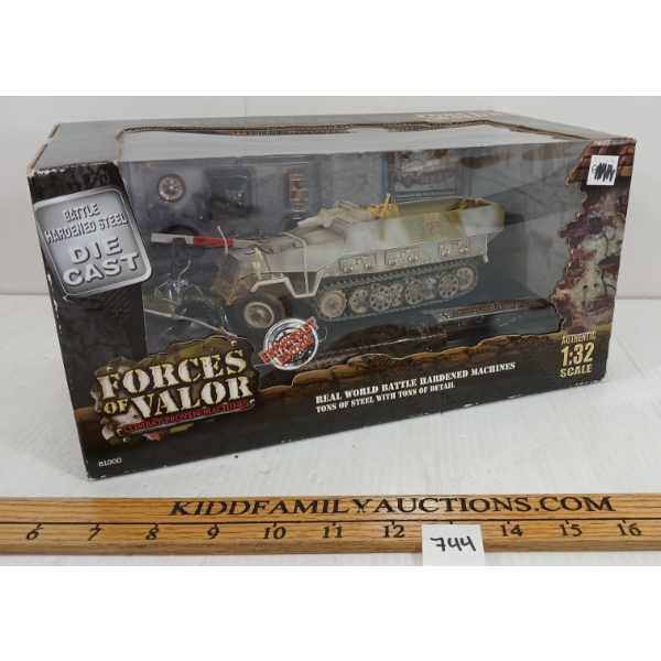 UNIMAX TOYS DIECAST GERMAN KANONENWAGEN MODEL