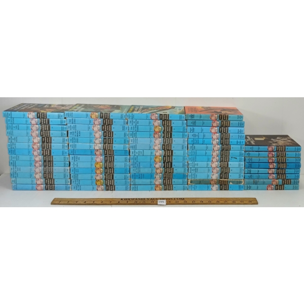 COLLECTION OF 1959-1977 HARDY BOYS NOVELS BY FRANKLIN W. DIXON - HARDCOVERS
