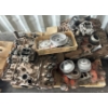 Image 1 : SKID LOT - 1958 - 60 348 ENGINE PARTS