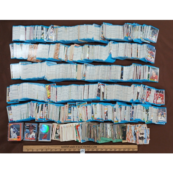 QTY OF ASSORTED SPORTS CARDS - HOCKEY, BASEBALL, FOOTBALL, GOLF, ETC