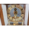 Image 2 : DANIEL DAKOTA BATTERY OP MANTLE CLOCK IN WOOD CASE