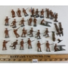 Image 2 : LOT OF 31 - BRITAINS LTD. LEAD SOLDIERS