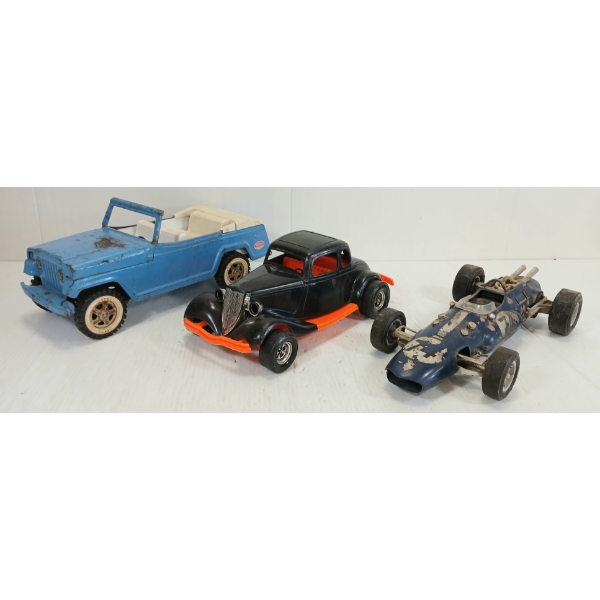 LOT OF 3 - TONKA PRESSED STEEL JEEP, TRAC-MASTERS & GURNEY EAGLE PLASTIC CARS