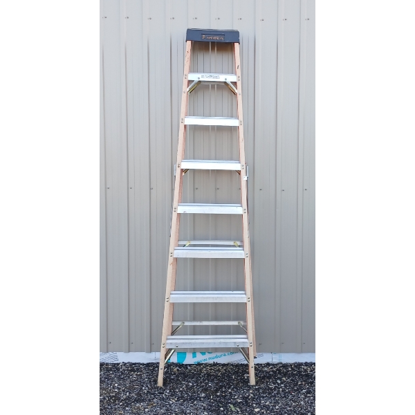 FEATHERLITE 8FT LADDER