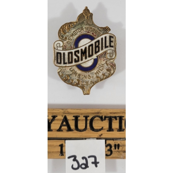 1925-27 OLDSMOBILE RAD BADGE