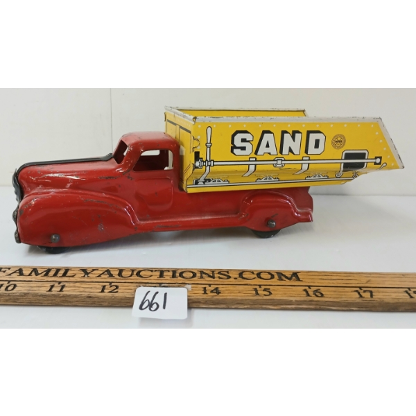 MARX TIN SAND & GRAVEL TRUCK