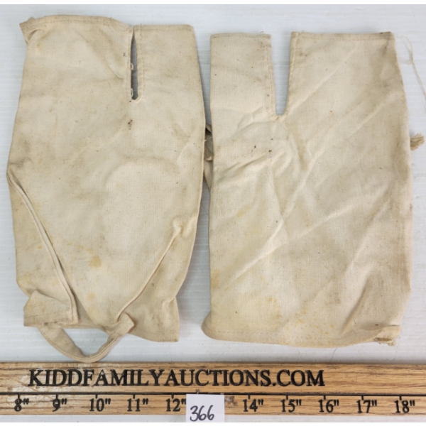 PAIR OF WWII CDN TANK CREW SHELL HANDLING MITTENS