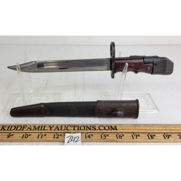 1946 BRITISH NO. 7 MK I BAYONET W/ LEATHER SCABBARD