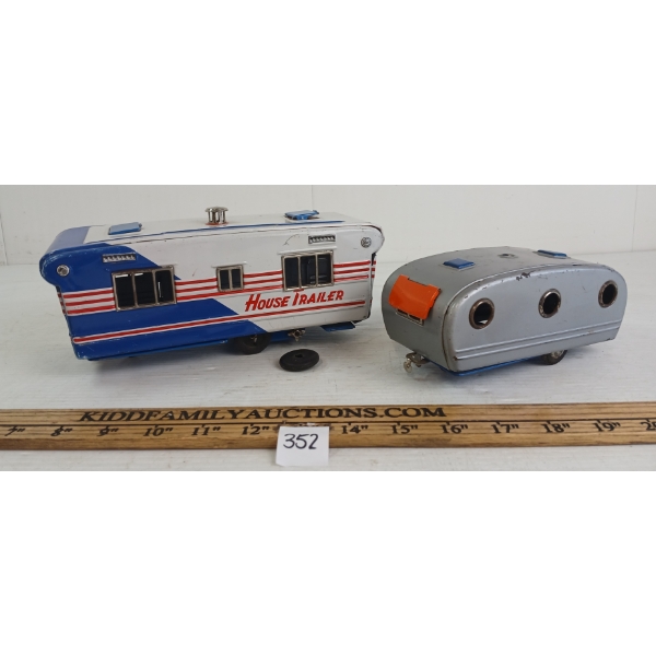 LOT OF 2 - SSS TIN HOUSE TRAILER & TOW BEHIND TRAILER