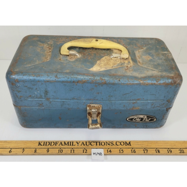 VINTAGE OLD PAL TACKLEBOX