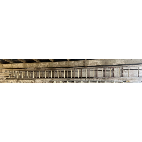 ALUM EXT LADDER - 40 FOOT