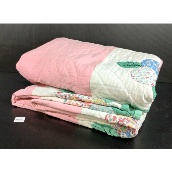 FLORAL BLOCK PATTERN COTTON HAND APPLIQUE QUILT - CIRCA 1930s - 1950s