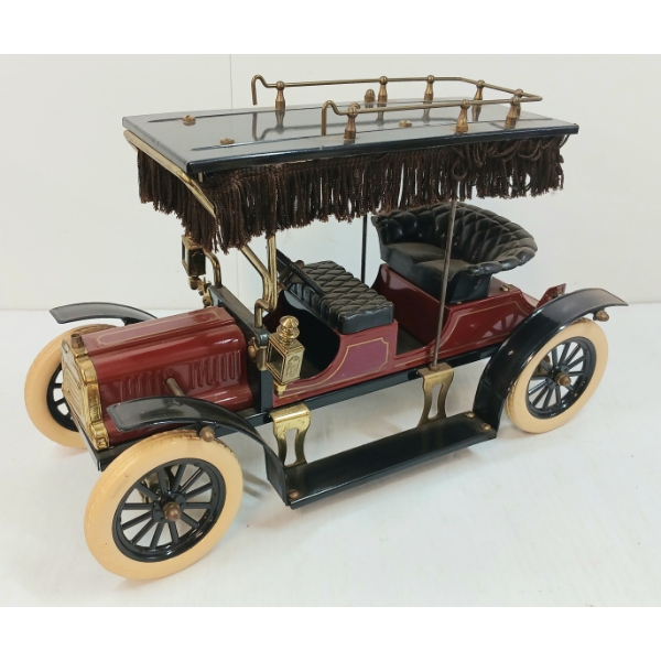 IPSWICH ENGLAND LTD EDITION DIECAST MODEL CAR