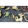 Image 2 : QTY OF COSTUME JEWLERY - INCL NECKLACES, BROOCHES, ETC.