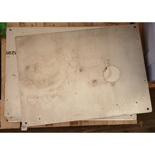 LOT OF 9 - METAL GASKETS / PLATES