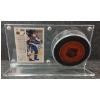 Image 2 : 1991 UDC NHL TORONTO MAPLE LEAFS WENDEL CLARK HOCKEY CARD & PUCK - AUTOGRAPHED