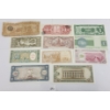 Image 2 : LOT OF 11 - WORLD BANKNOTES - INCL CHILE, MEXICO, ECUADOR & BRAZIL ETC