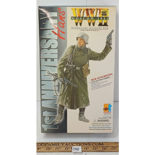 DRAGON WWII 1941 MOSCOW 1ST ANNIVERSARY "HANS" MODEL