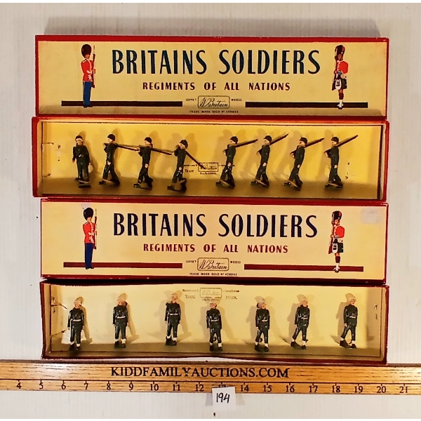 LOT OF 2 - BRITAINS SOLDIERS LEAD FIGURES - NO. 2021 & 2033 U.S. ARMY POLICE & INFANTRY