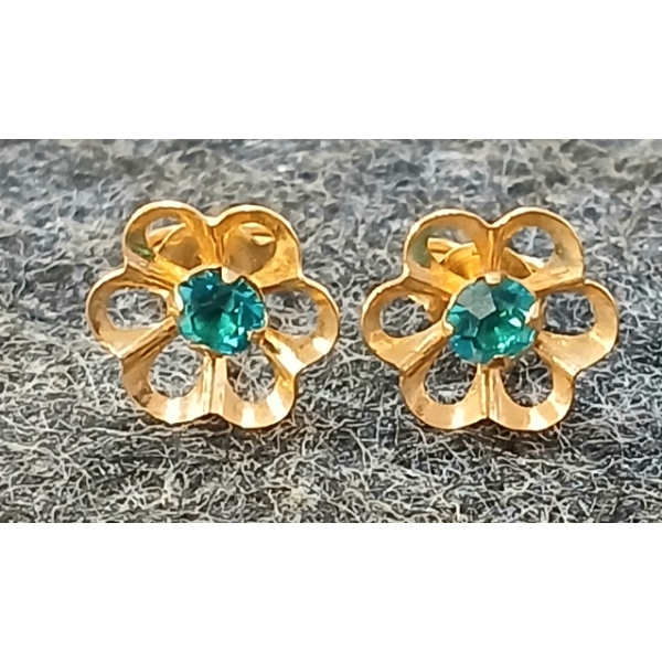 PAIR OF 14K GOLD & BLUE STONE FLOWER EARRINGS