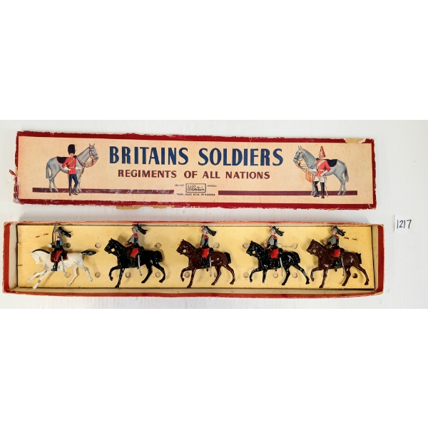 BRITAINS SOLDIERS LEAD FIGURES - NO. 138 CUIRASSIERS