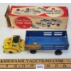 Image 3 : WYANDOTTE SEMI-TRAILER STAKE TRUCK 