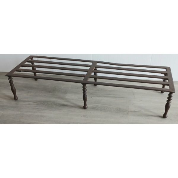 VINTAGE CAST IRON FIRESIDE BENCH / POT HOLDER