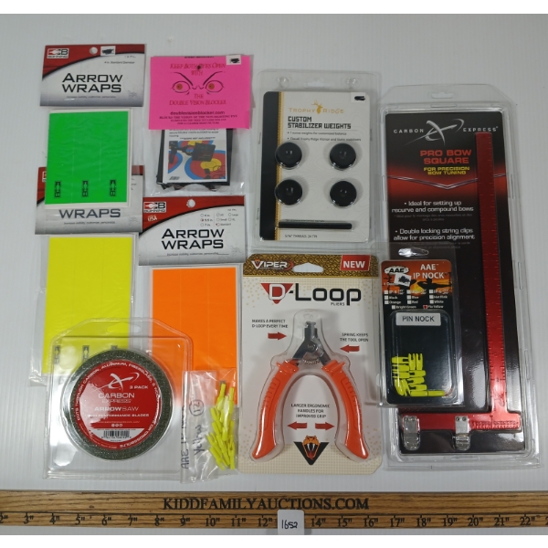 LOT OF 10 - ARCHERY - CARBON EXPRESS PRO BOW SQUARE, D-LOOP PLIERS, STABILIZER WEIGHTS, ETC