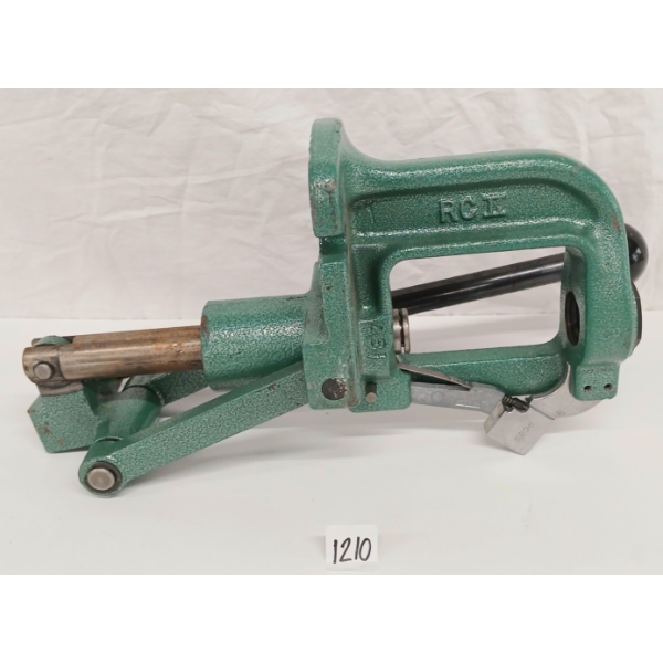 RCBS ROCK CHUCKER II SINGLE-STAGE RELOADING PRESS