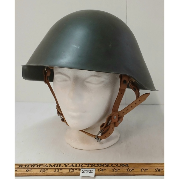 EAST GERMAN HELMET  MODEL 56/66 W/ LINER