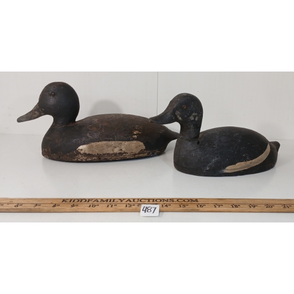 LOT OF 2 - VINTAGE DECOY DUCKS