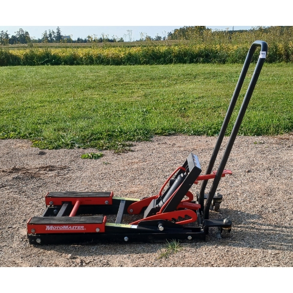 MOTOMASTER MOTORCYCLE LIFT