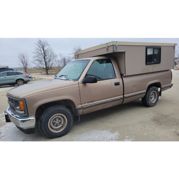 1997 CHEVROLET C1500 W/ CUSTOM BED - 300,924KM