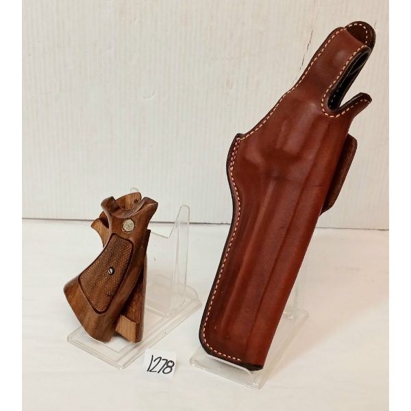 LOT OF 2 - BIANCHI .38/.357 COLT HOLSTER & S&W HANDGUN GRIPS