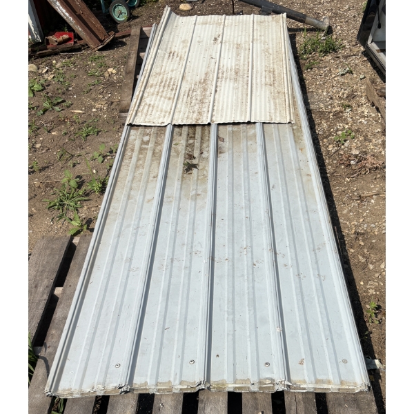 LOT OF ROOFING STEEL - APPROX 9 PCS