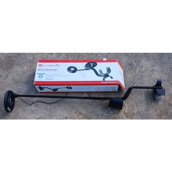 OUTBOUND MOTION-ACTIVATED METAL DETECTOR W/ BOX