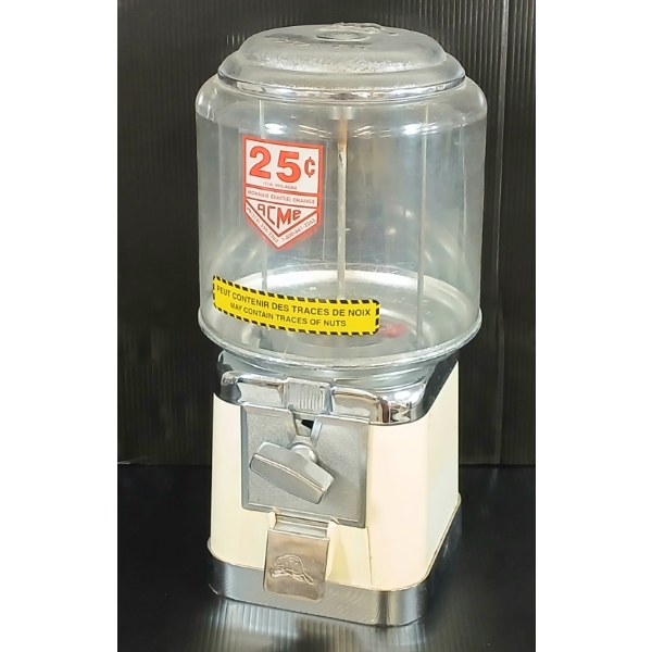 BEAVER COIN OP VENDING MACHINE