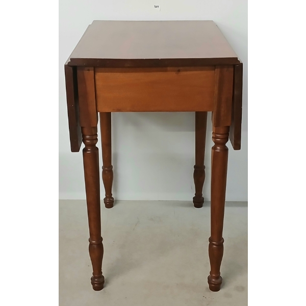 DROP LEAF TABLE
