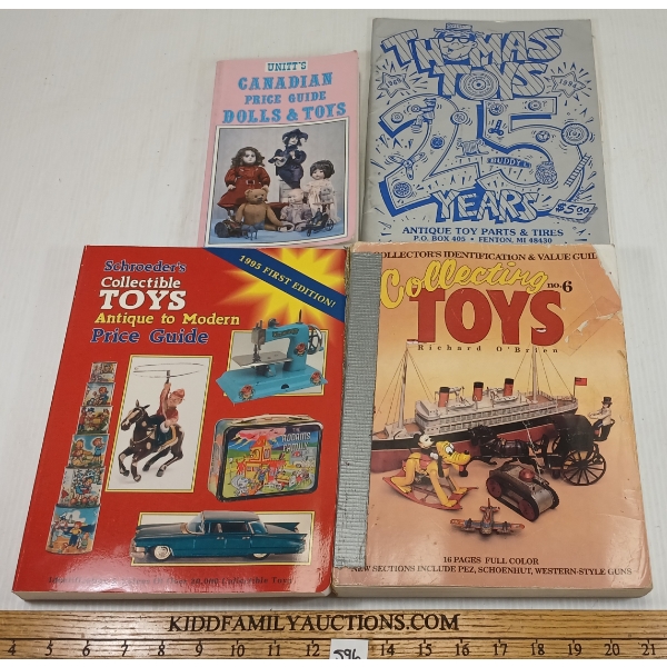 LOT OF 4 - TOYS & DOLLS GUIDES - INCL THOMAS TOYS & CANADIAN PRICE GUIDE DOLLS & TOYS