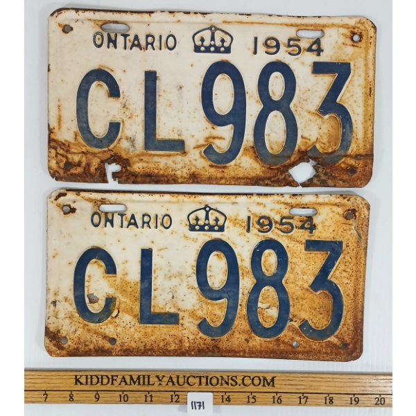 PAIR OF 1954 ONTARIO LICENCE PLATES