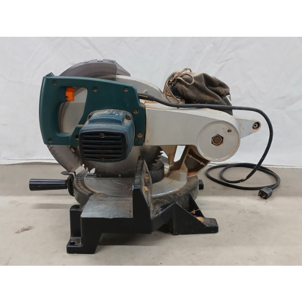 BLACK & DECKER 10IN MITER SAW - MODEL NO. 1710