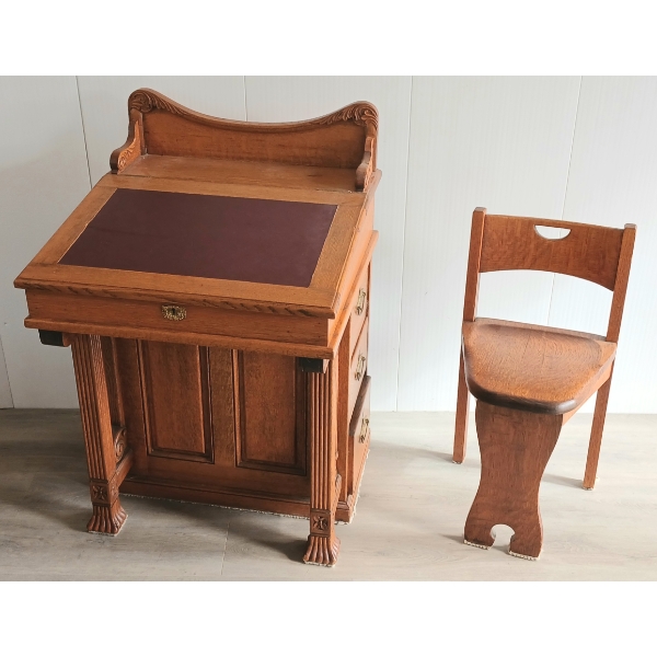LOT OF 2 - BRITISH GENTLEMAN'S DAVENPORT WRITING DESK W/ CHAIR - OAK 
