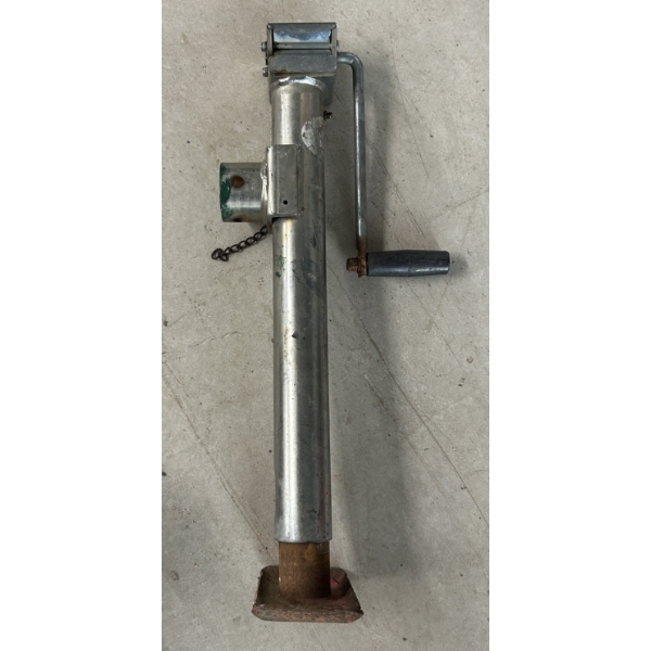 EQUIPMENT JACK