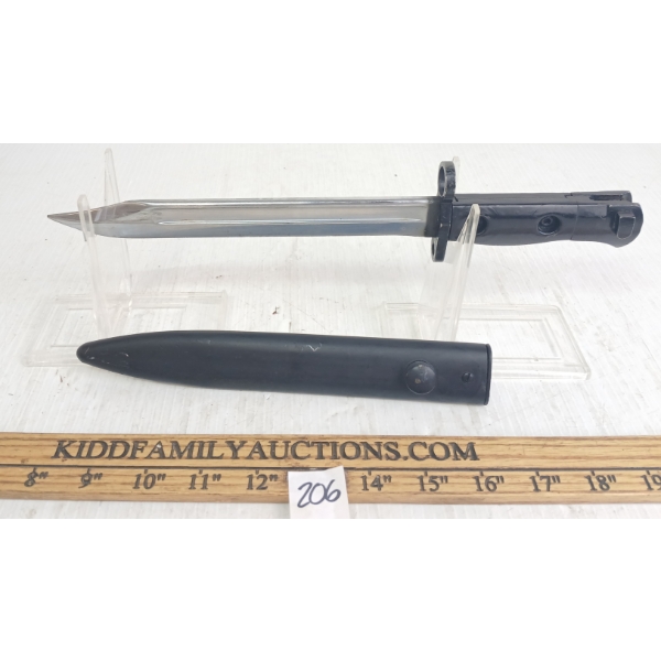 1957 UNKNOWN BAYONET W/ SCABBARD