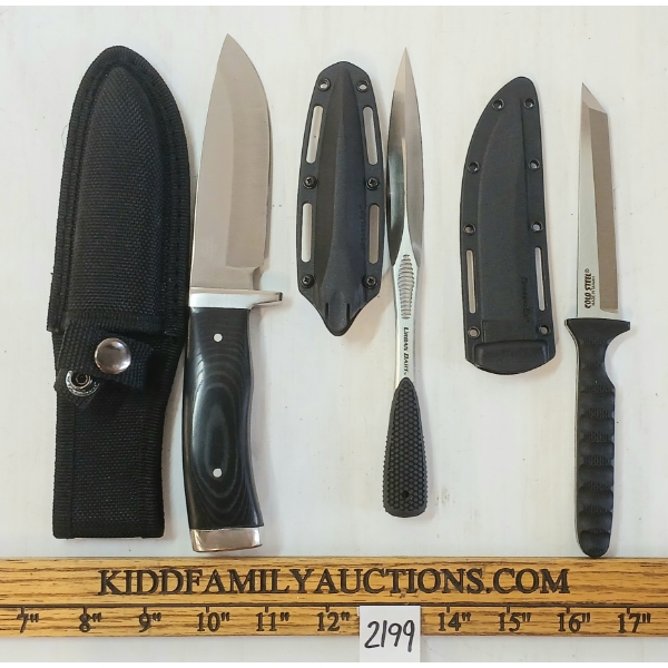 LOT OF 3 - MAXAM & COLD STEEL KNIVES W/ SHEATHS
